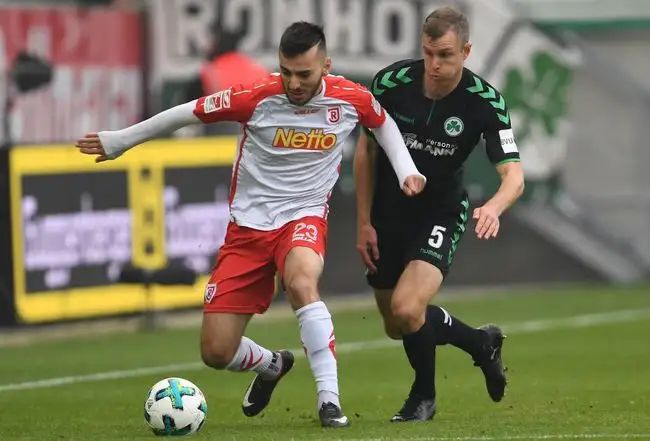 首轮比赛将 首轮比赛将